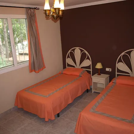 Villa 11 Bedrooms, 5 Bathrooms, Full Ac, Jacuzzi, Large Pool, Bbq, Pingpong