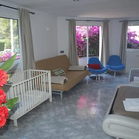 11 Bedrooms, 5 Bathrooms, Full Ac, Jacuzzi, Large Pool, Bbq, Pingpong Les Tres Cales