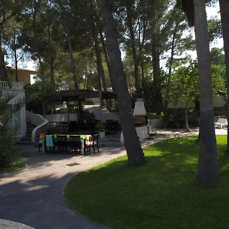 Villa 11 Bedrooms, 5 Bathrooms, Full Ac, Jacuzzi, Large Pool, Bbq, Pingpong *